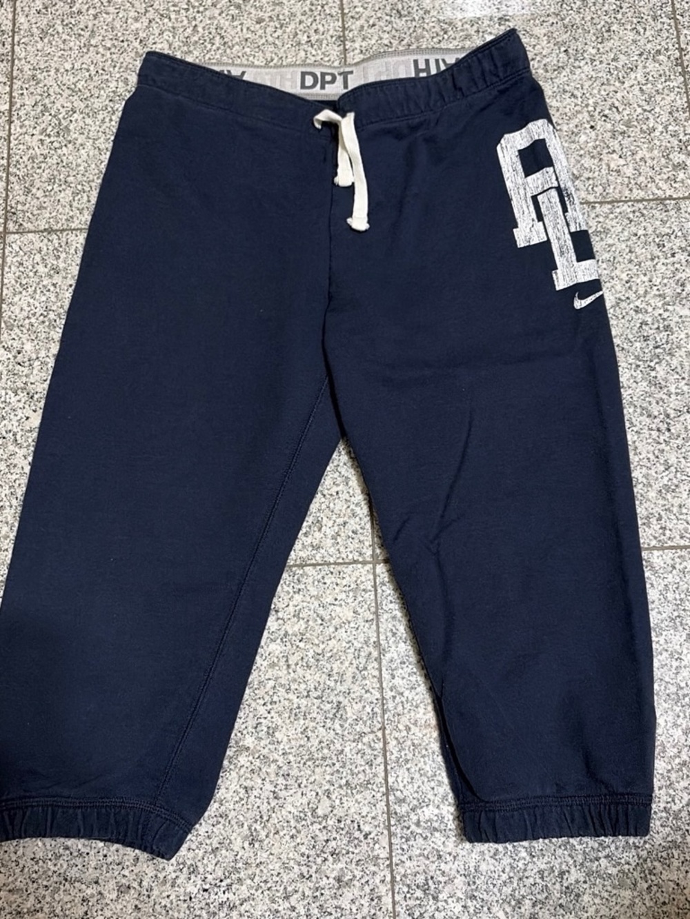 Nike women Navy Capri Sweatpants with Drawstring